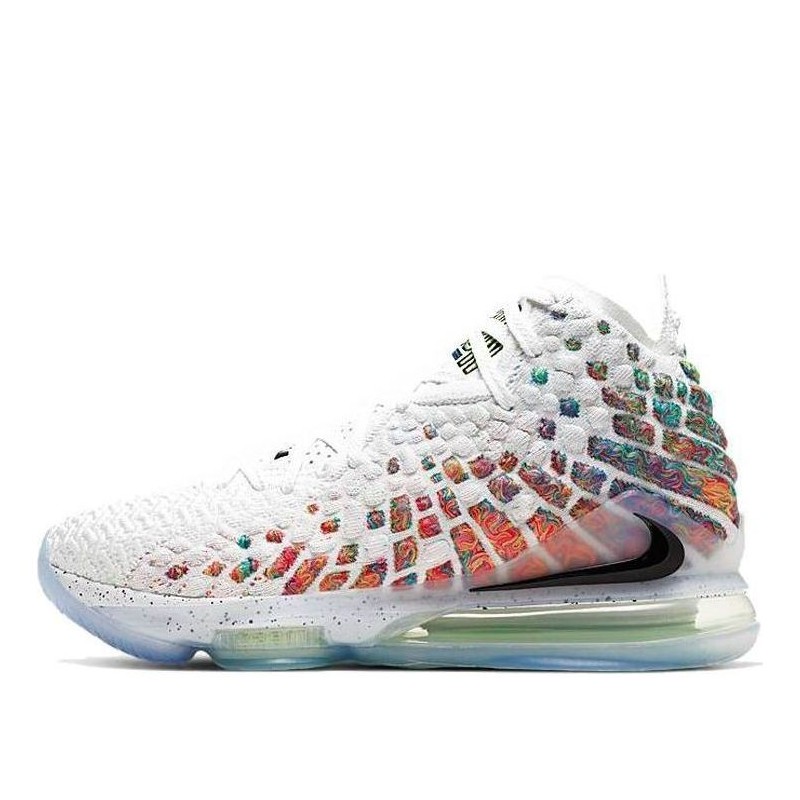 Nike LeBron 17 - Atterrissages Sécurisés