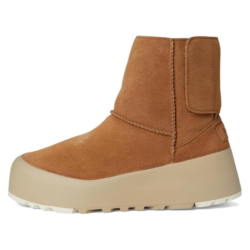Bottes UGG Classic Streetscape Ligne Sportive Élégante Dynamique